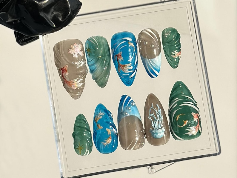 Artistic Aquarium-Themed Almond Nails Japanese Koi Fish Nail Art Water-Inspired Fake Nails Watercolor-Style Koi Fish Nails OB730YK