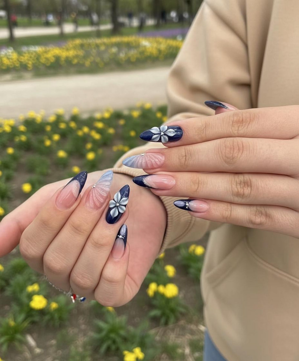 Midnight Blossom Spring Press On Nails Navy Floral Ombré Nail Art Luxury Floral Blue Nails Set Elegant Blush Ombre Nails