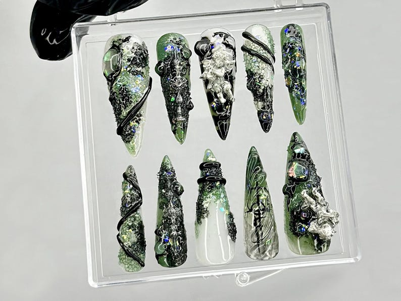 Emerald Witch 3D Press On Nails Spooky Witch Nail Art Creepy Cute Press Ons Black Green Horror Fake nails 3D Creepy Nails