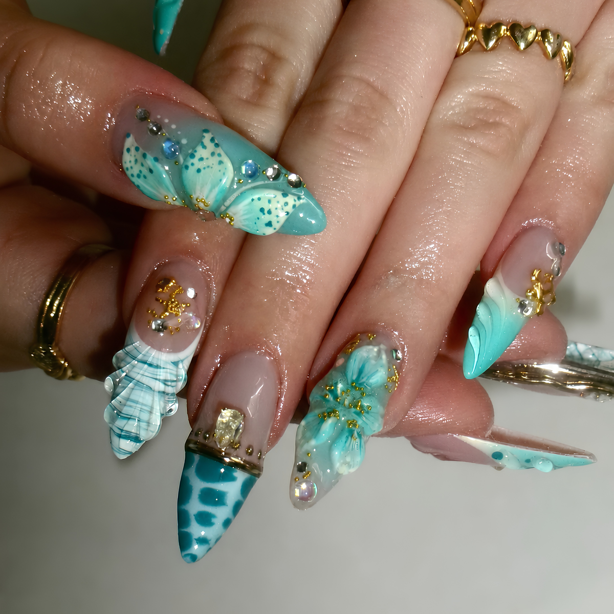 Luxury Mermaid Press On Nails, Gold Chrome Mint Stiletto Fake Finger, 3D Seashell Ocean