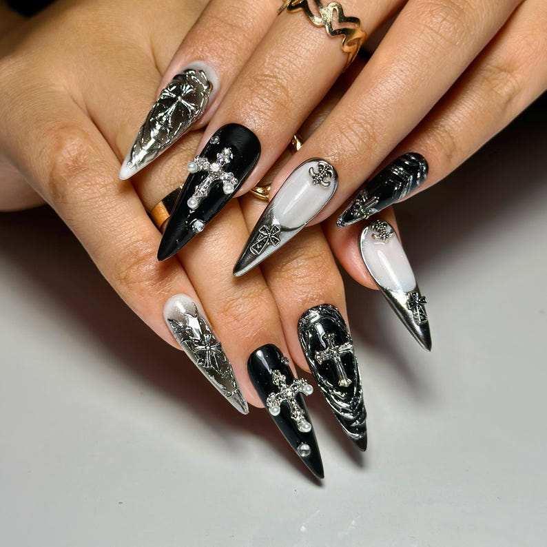 Black Gothic Press On Nails Dark Alternative Nail Art 3D Cross Nail Art with Pearls Punk Fake Nails Punk Rock Press Ons
