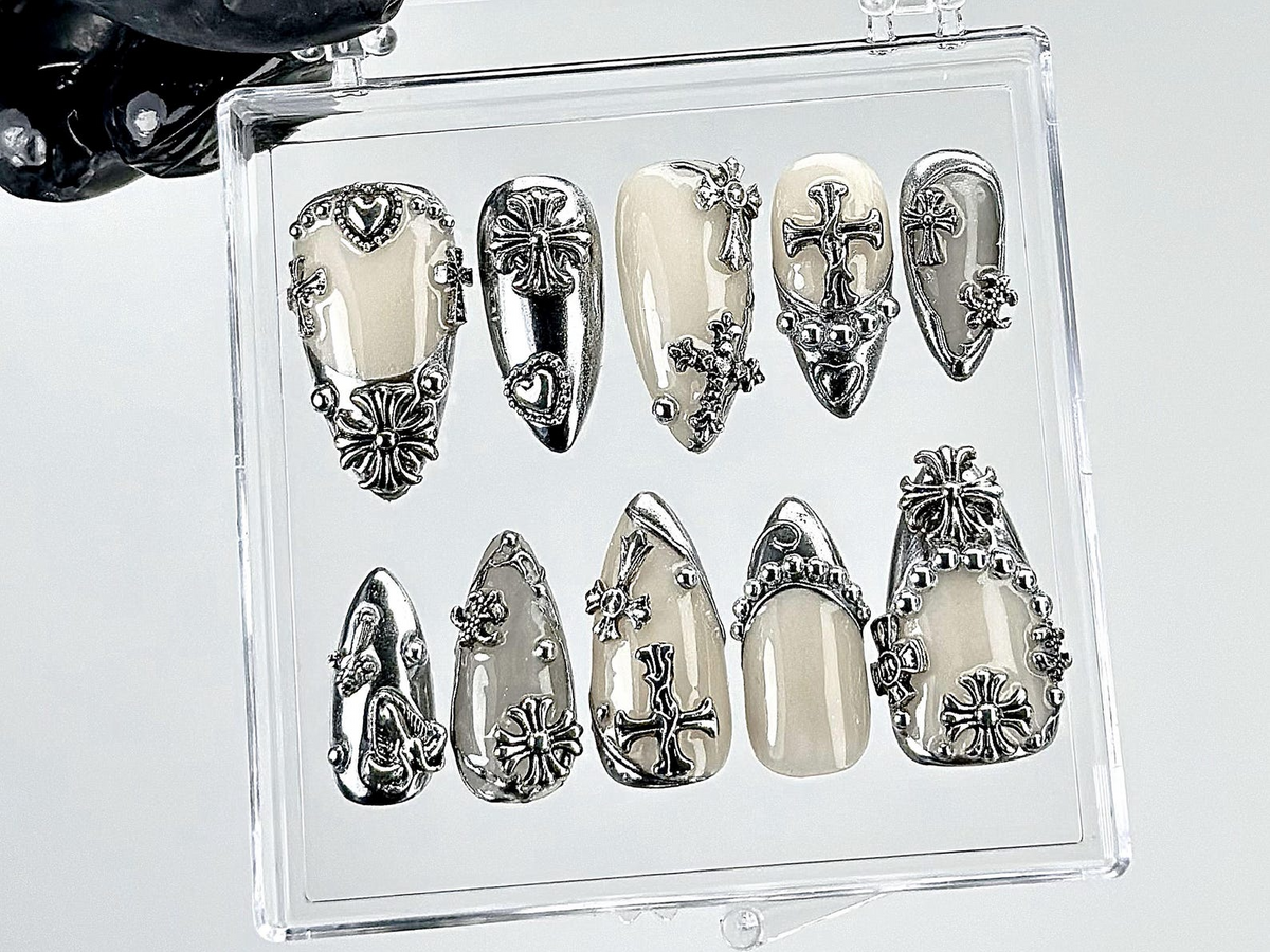 Gothic Chrome Press On Nails Silver Gothic Fake Nails Punk Rock Chrome Nail Art 3D Cross Gothic Press Ons Fashion Nails OB889YK
