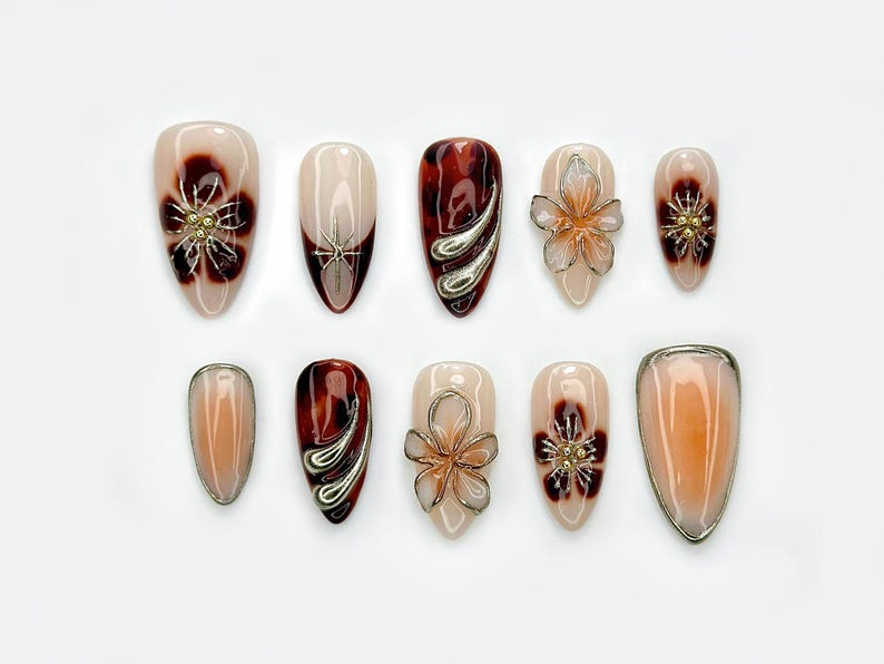 Autumn Tortoiseshell Blossom Press On Nails Brown Nude Gradient Nail Art 3D Floral & Metallic Accents Elegant Long Nail Set