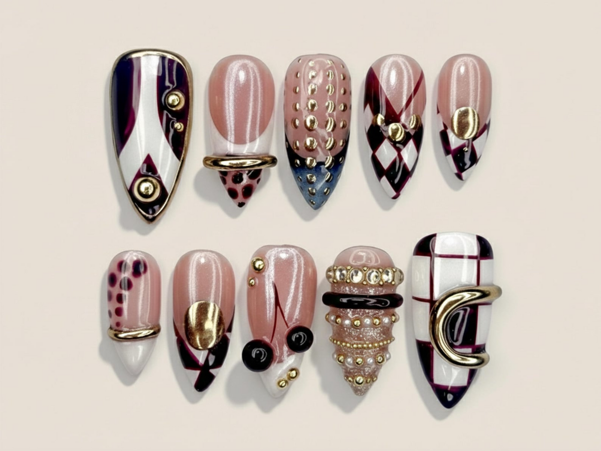 Gold Ring Luxury Press On Nails Pearl Nude & Gold Hardware Nails Luxury Gilded Almond Nail