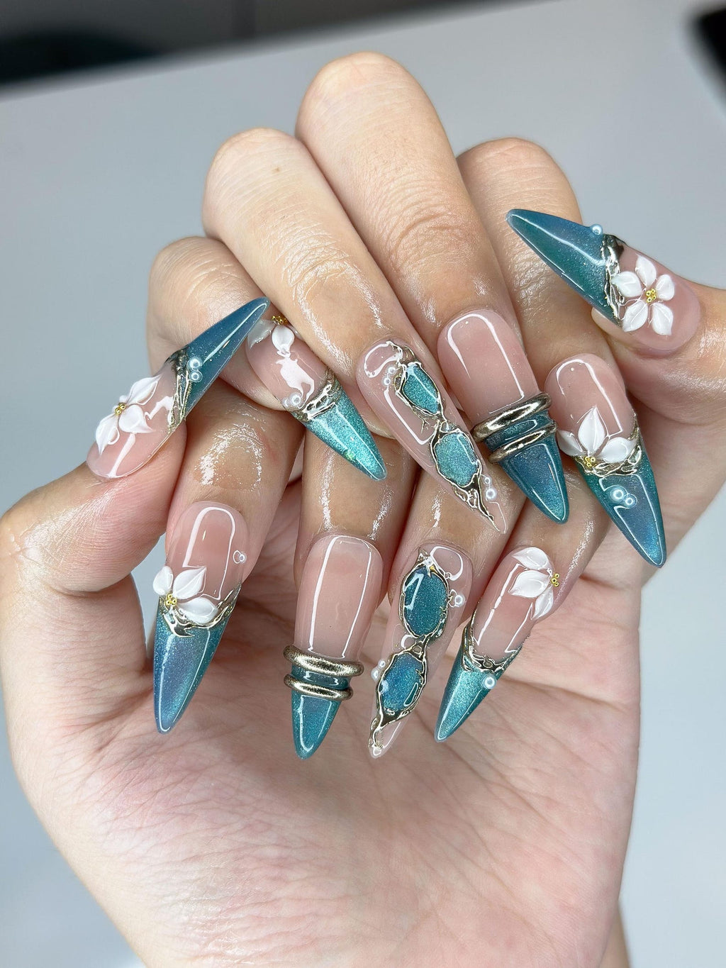 Teal Cat-Eye & 3D White Bloom Nails, Antique Gold Chrome Accents, Luxury Botanical
