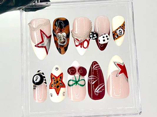 Leopard and Chain Accent Press On Nails Gaming Themed Nail Art Stylish Red Star Fake Nails Leopard Print Accent Press Ons