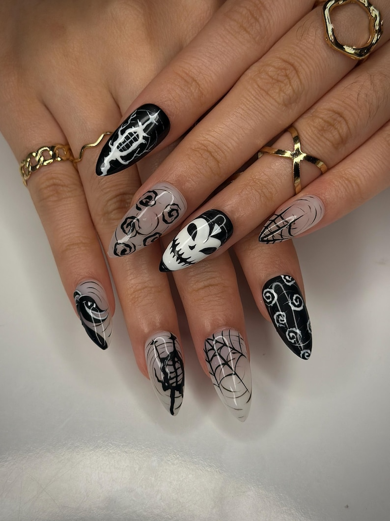 Gothic Skull Halloween Press On Nails, Black & White Creepy Nail Art, Halloween Horror