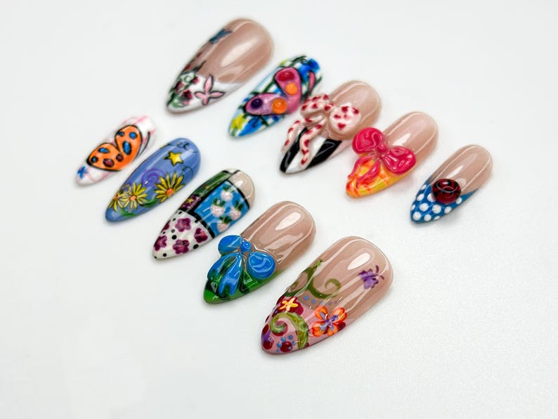 Pop Art Press On Nails Funky Cartoon Mixed Pattern Nails 3D Cute Bug & Ribbon Nail Art Playful Art Press Ons Cute Cartoon