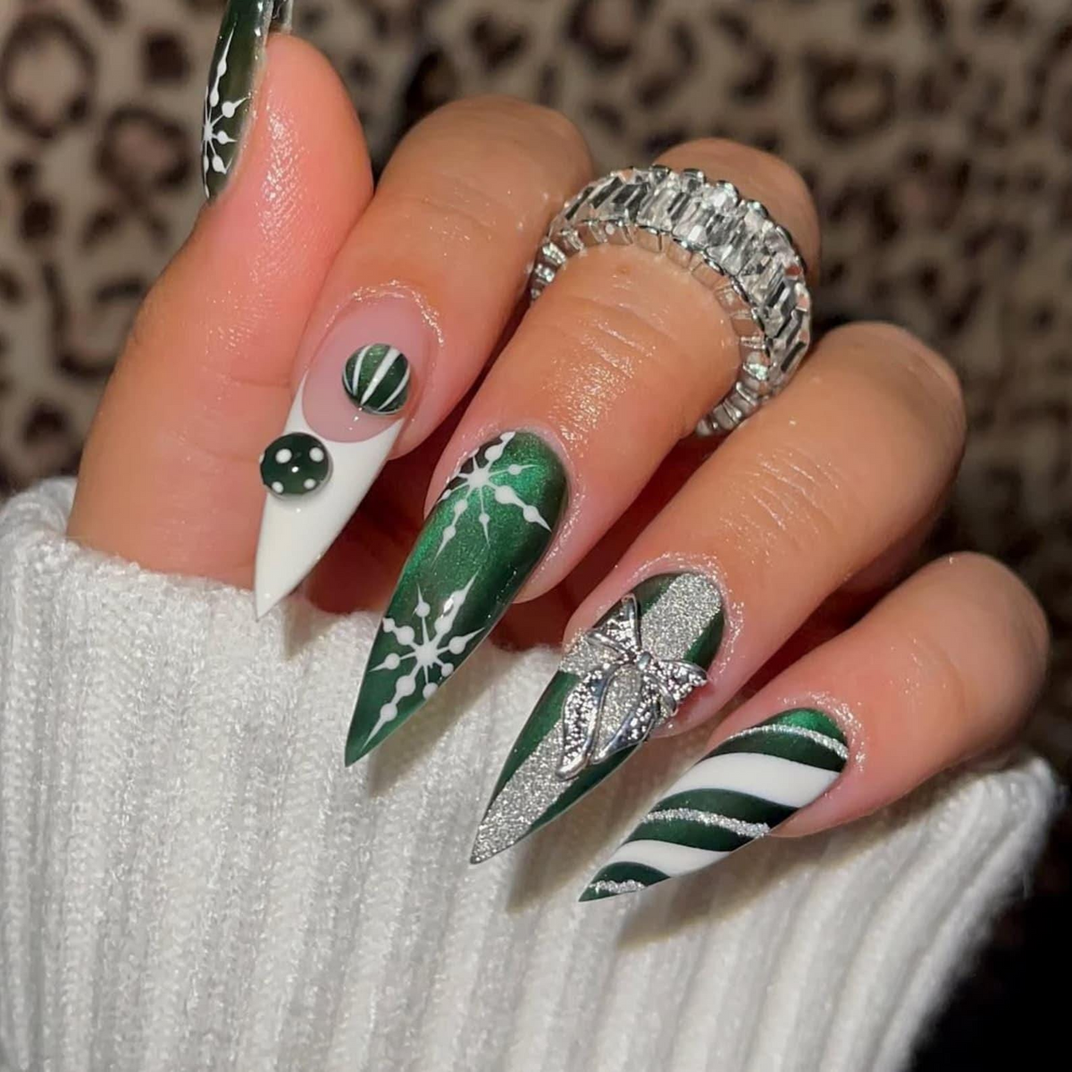 Green Winter Press On Nails Emerald Snowflake Christmas Press Ons Festive Holiday Nail Candy Nails Elegant Christmas Set