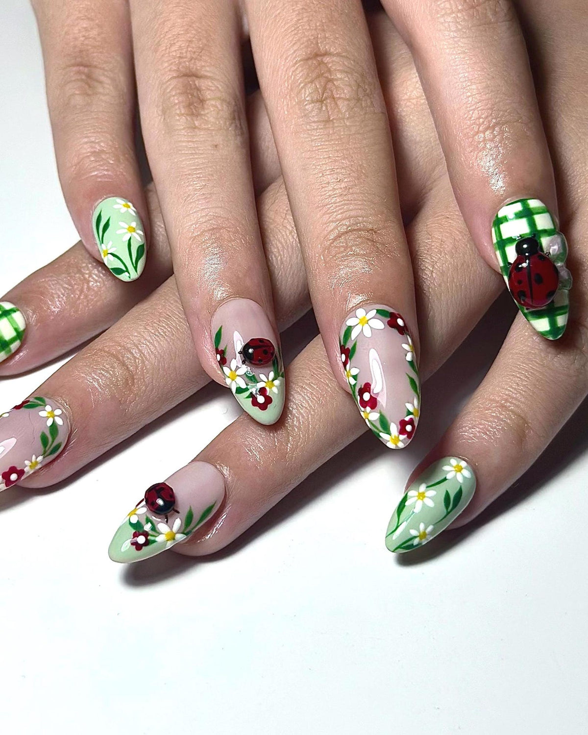 Cottagecore Daisy Ladybug Nails Spring Gingham Press On Nails Cute Picnic Nail Art Green