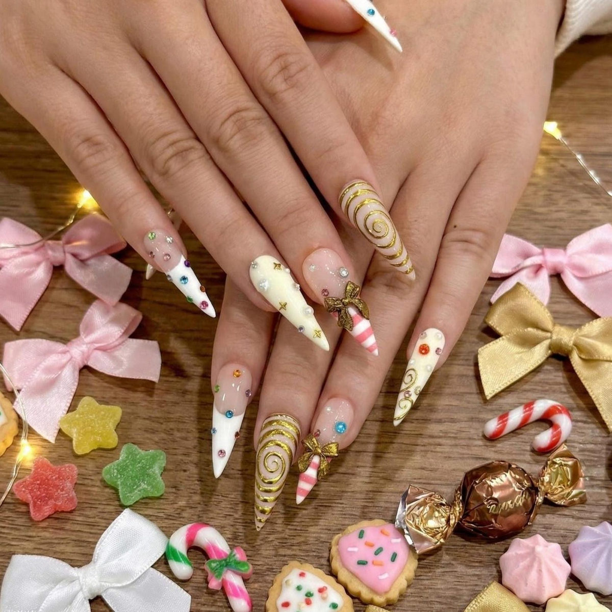 Gold Swirl Cute Press On Nail Playful Luxury Nail Art Creative Candy Swirl Nails Handmade Artistic Candy Nails Set