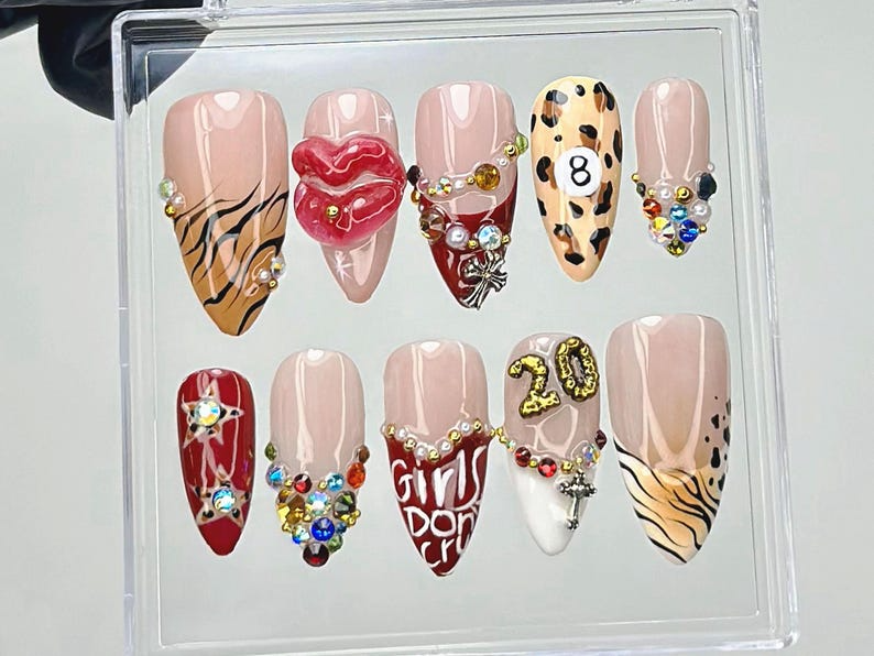 Leopard Rhinestone Press On Nails Bold Animal Print Fake Nails Girls Don’t Cry Nail Art 3D Lips & Crystal Press OnsNail ArtOB910YK