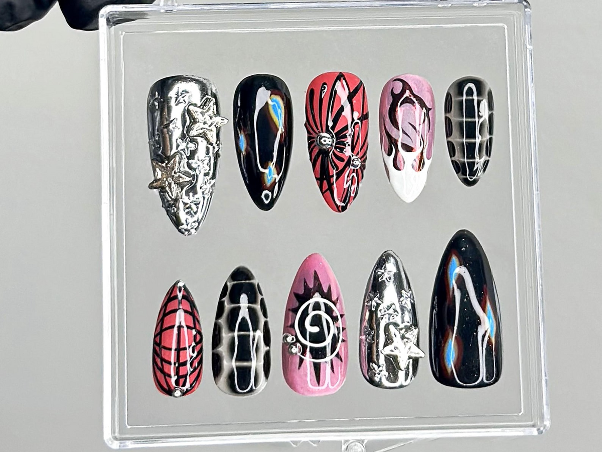 Chrome Flame Press On Nails Gothic Spider Nail Art Flame Spider Press Ons Cyber Y2K Fake Nails Emo Butterfly Press Ons