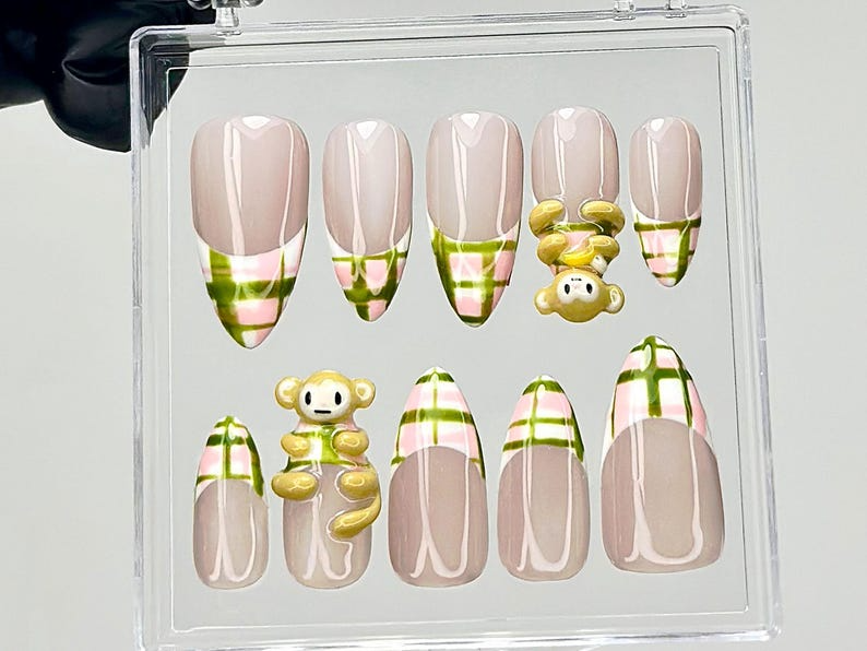 Kawaii Monkey Press On Nails 3D Animal Fake Nails Plaid & Monkey Nail Art Pastel French Tips Press Ons Kawaii Nails OB908YC