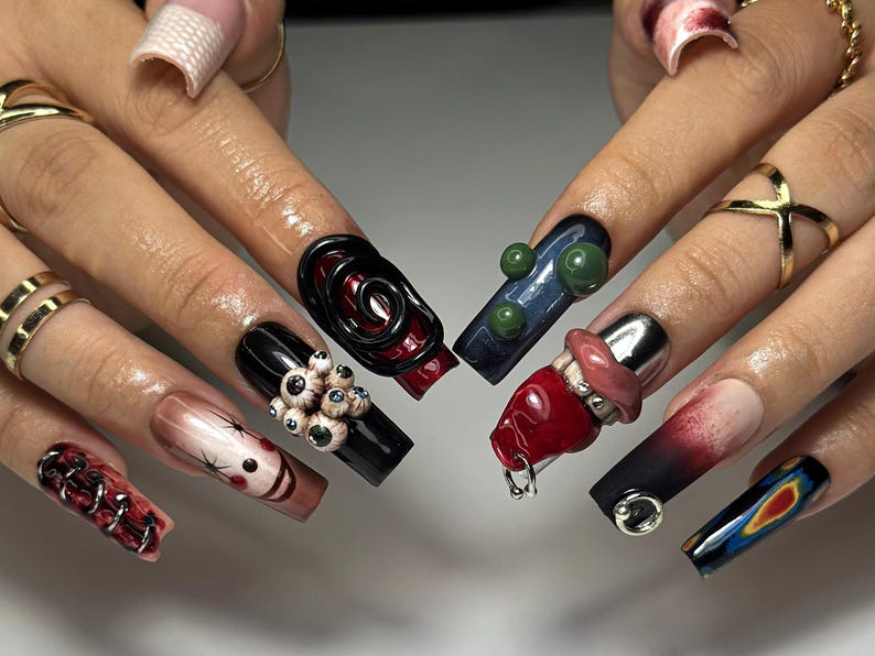 Dark Carnival Horror Press On Nails 3D Creepy Clown Nail Art Gothic Horror Eyes & Chains Edgy Halloween Statement Set