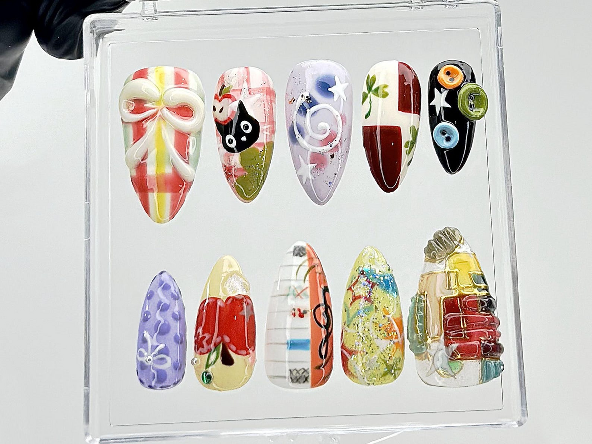 Jiji Cat & Colorful Abstract Press On Nails Unique Cartoon Fake Nails Whimsical Art Nail Art Mixed Media Press Ons Summer OB880YC