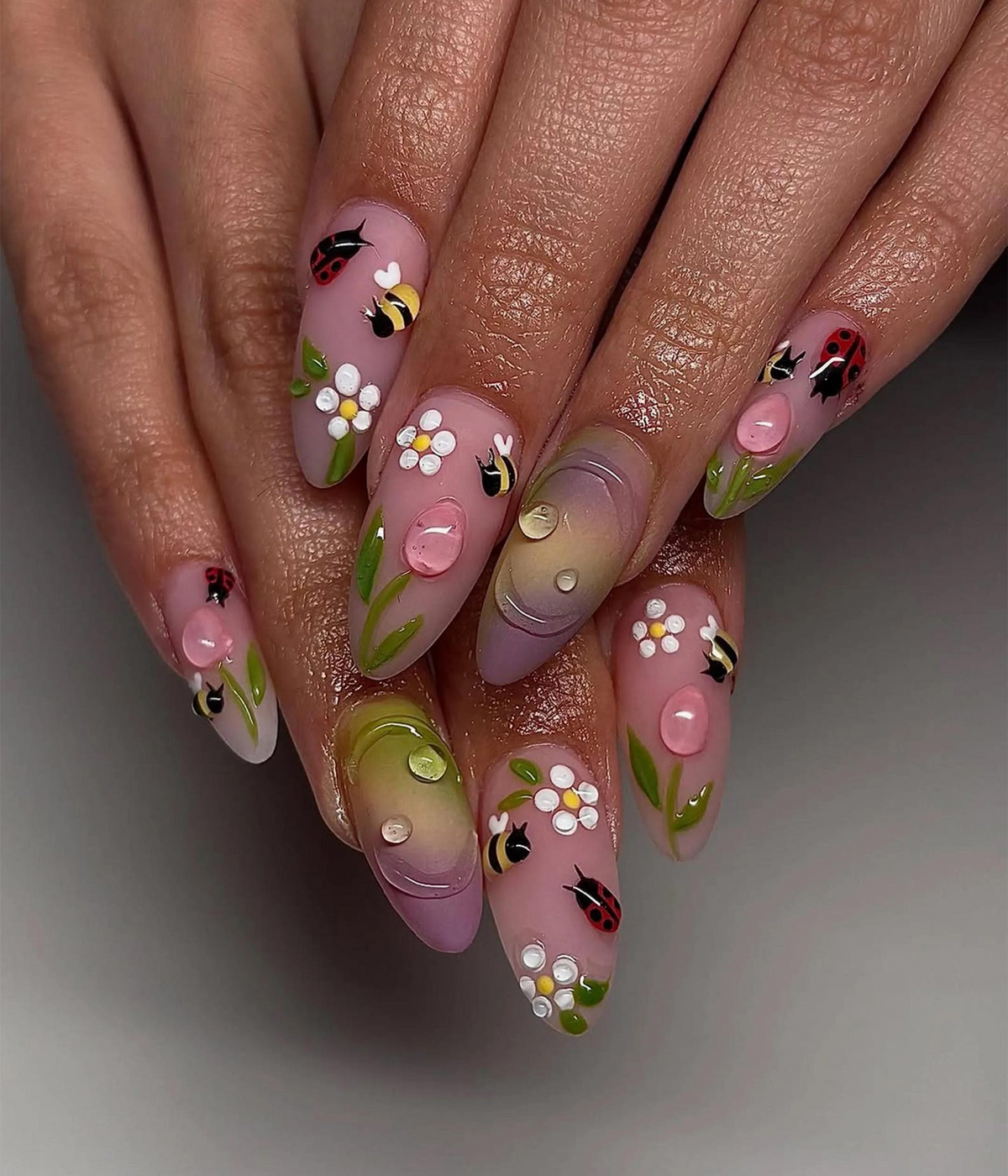 Bee & Ladybug Garden Press On Nails Spring Floral Tulip Nail Art Pastel Ombre Flower Nail Design Cute Garden Insect Nails OC826HC