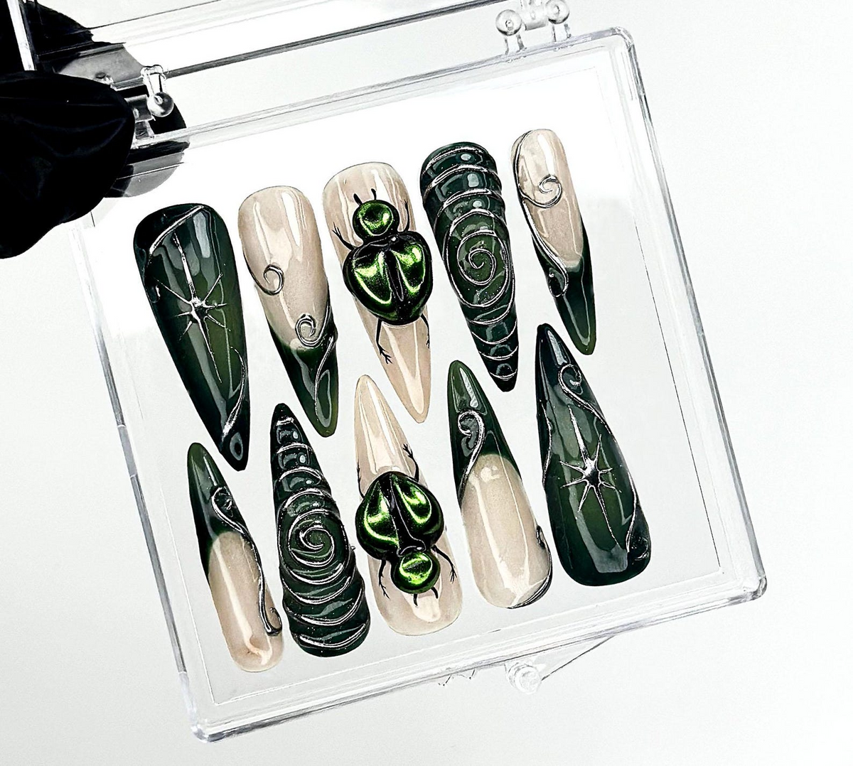 Gothic Green Press On Nails Spider Web Nail Art Dark Forest Vibes Beetle 3D Design Forest & Spider Web Details