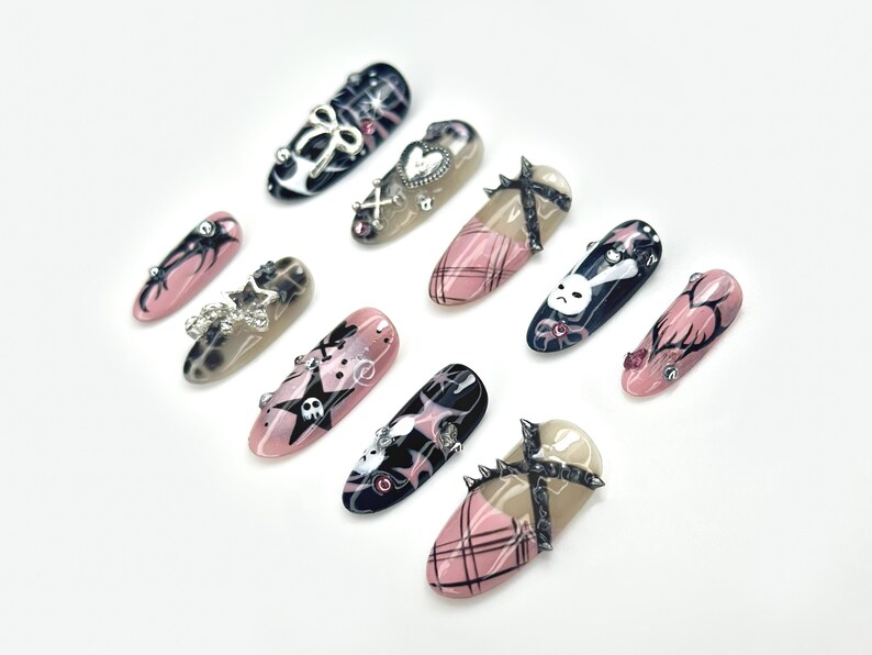 Gothic Bunny & Punk Heart Press On Nails Y2K Alternative Nail Art Pink Plaid, Stars And Skulls Cute Bunny Gothic Vibes