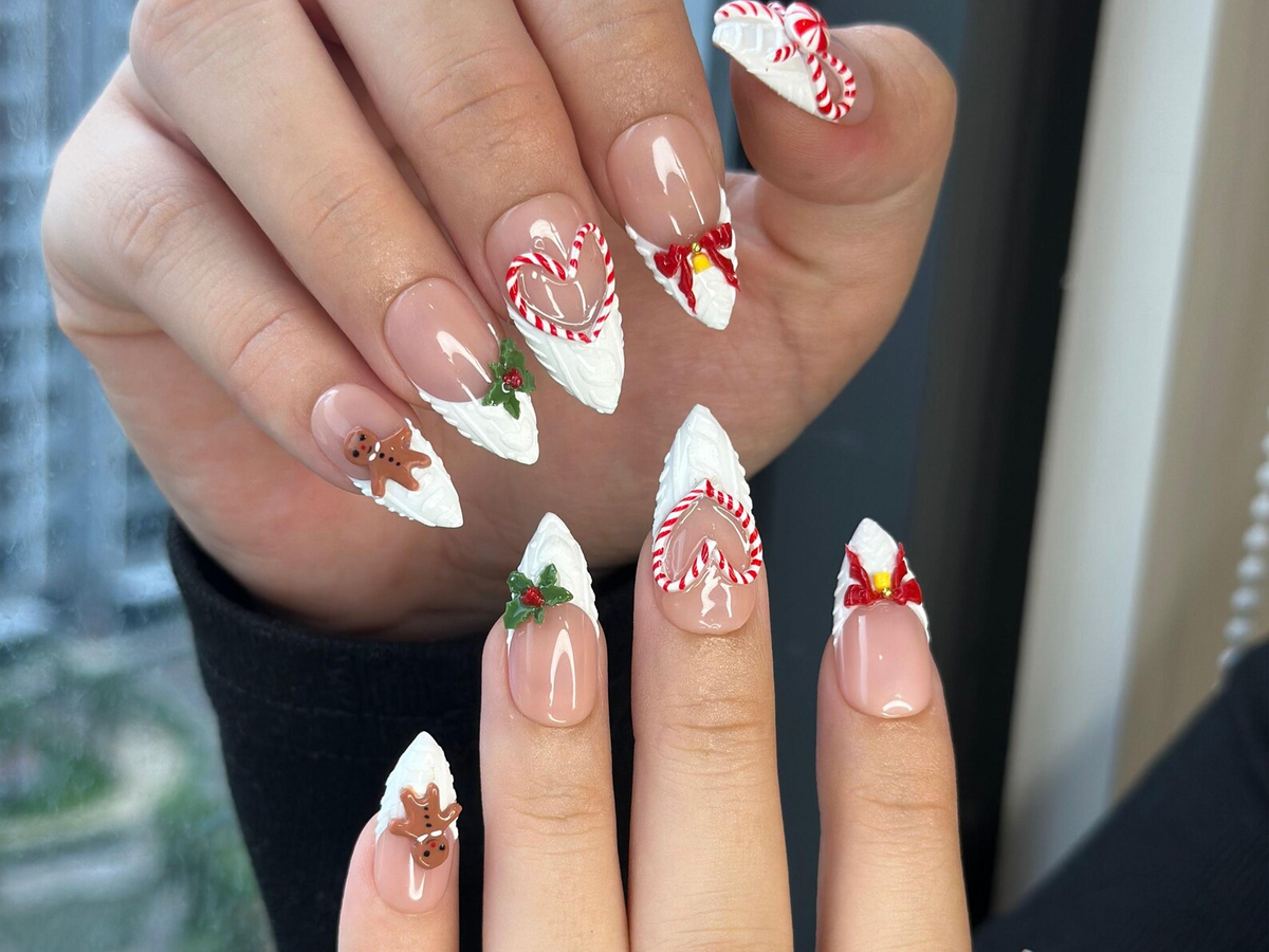 Winter Wonderland Press On Nails For Christmas 3D Christmas Cookie Nail Art Red White Holiday Nails Gingerbread & Bow Press Ons