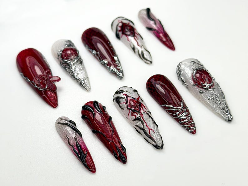 Vampire Red Gothic Press On Nails Gothic Nail Art Set Silver Blood Magic Nails Dark Rune Design Press Ons 3D Fantasy Nails OC863HC