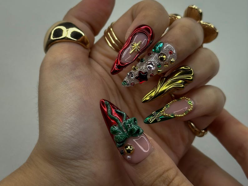 Luxe Ornament Christmas Press On Nails 3D Holiday Nail Art Red & Green Chrome Nails Rhinestone Design Festive Press Ons