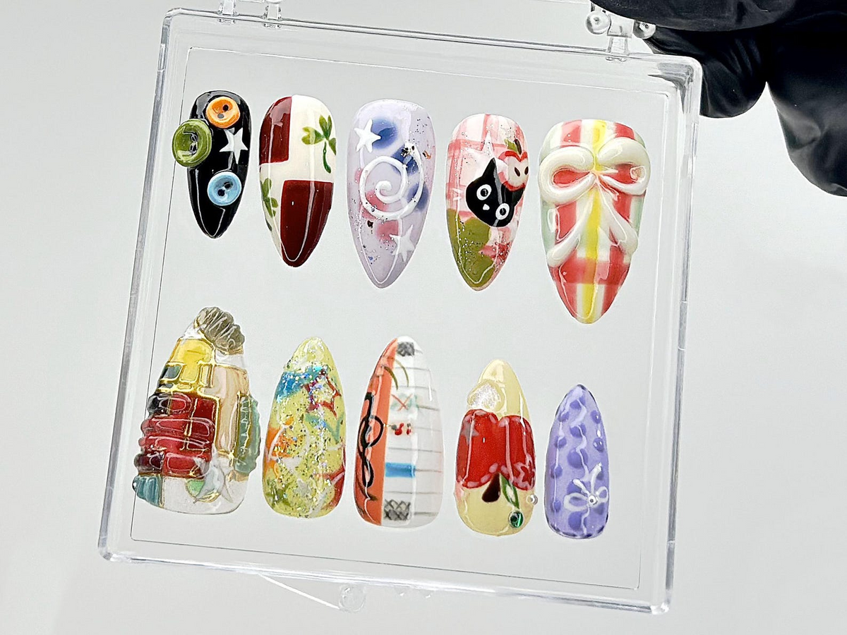 Jiji Cat & Colorful Abstract Press On Nails Unique Cartoon Fake Nails Whimsical Art Nail Art Mixed Media Press Ons Summer OB880YC
