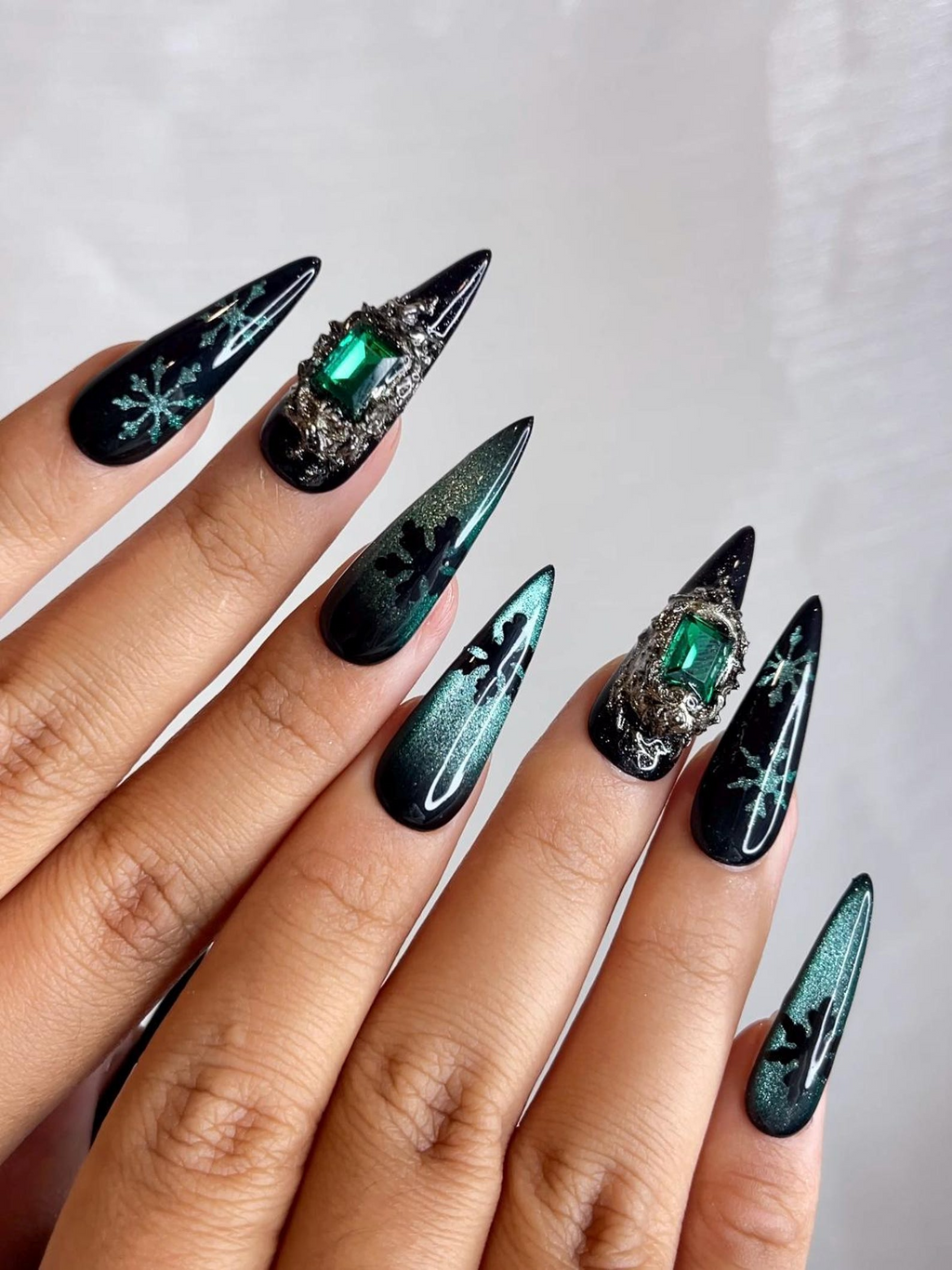 Emerald Snowflake Christmas Press On Nails Black Green Winter Nails Luxe Holiday Nail Art Stiletto Press Ons Winter Set