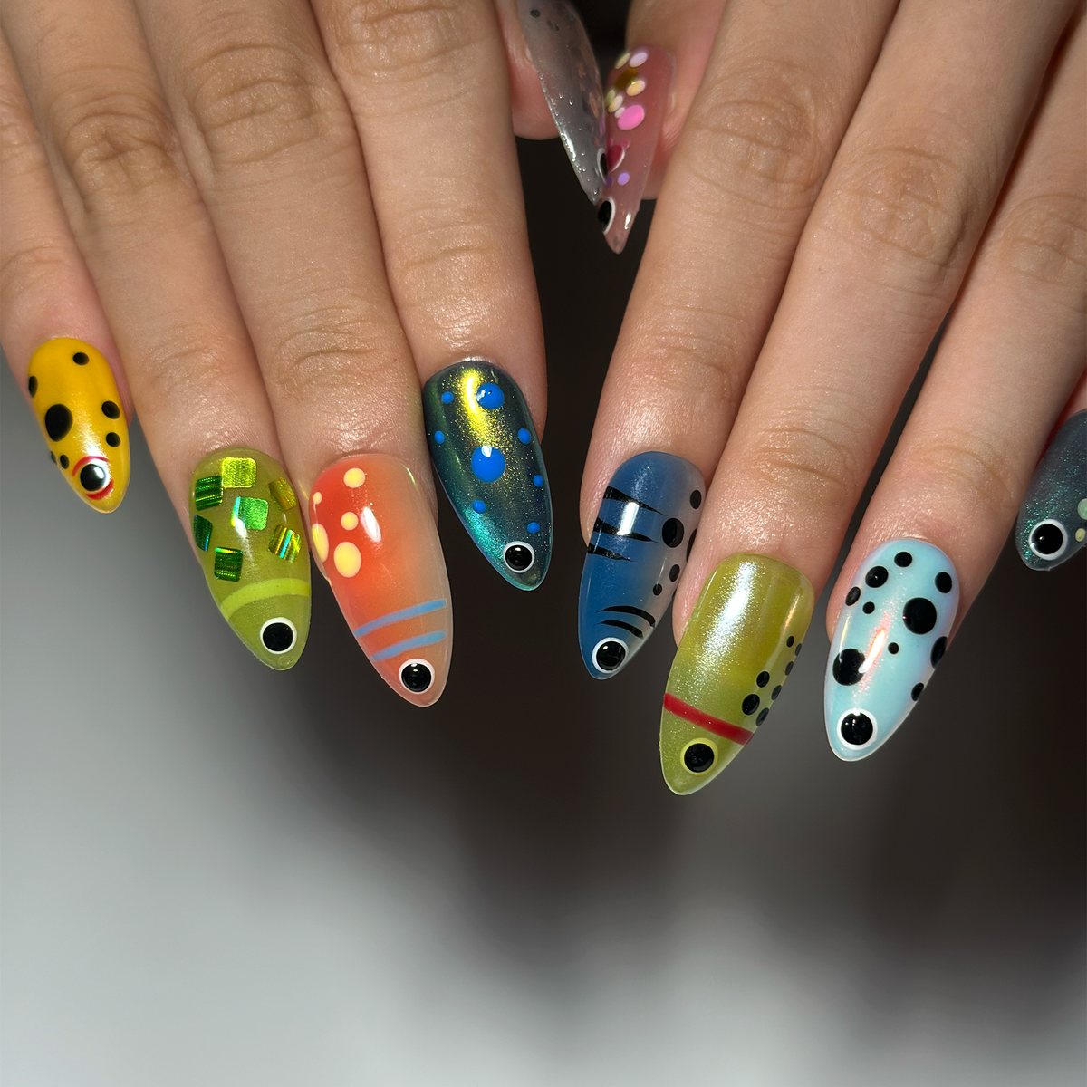 Summer Alien Eye Chrome Press On Nails, Summer Short Almond Abstract Nails, Beach Party