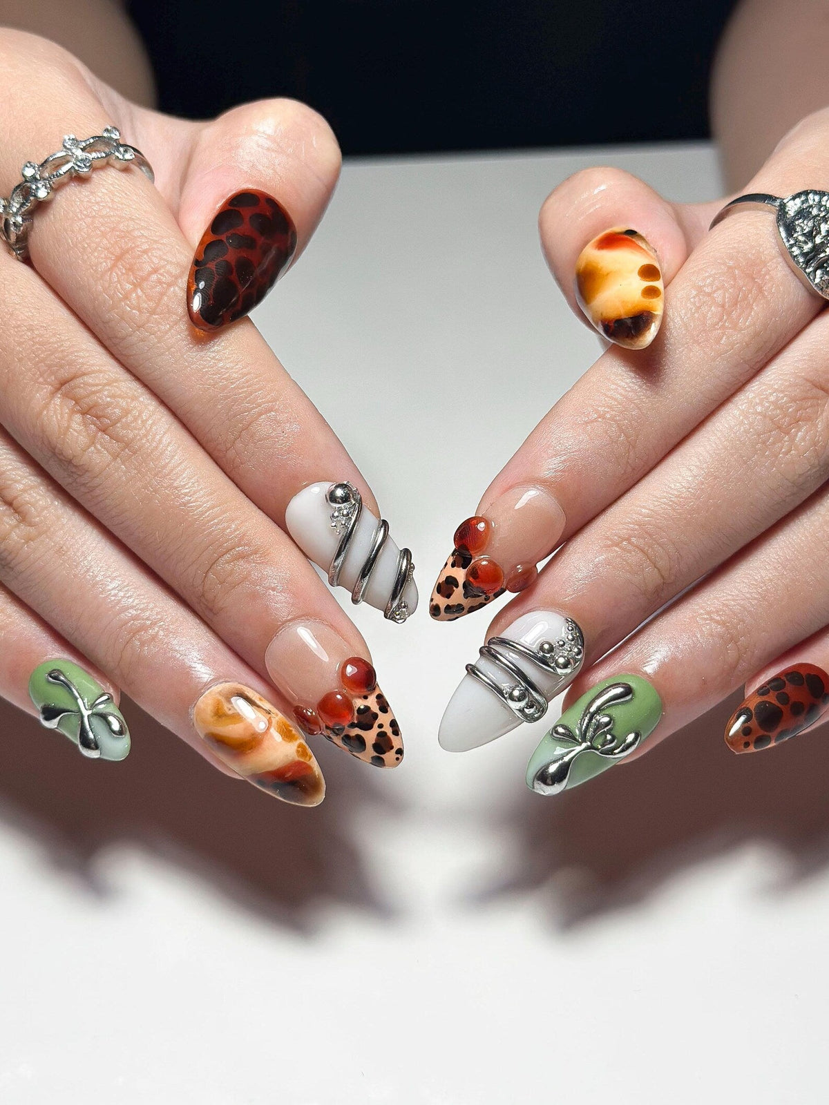 2026 Trend: Biomorphic Amber & Moss Nails, Tortoiseshell Cyber-Grunge Press Ons, Liquid