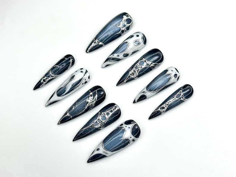 Winter Galaxy Press On Nails Black & Silver Metallic Nail Art Space-Inspired Chrome Design Gothic Celestial Nails