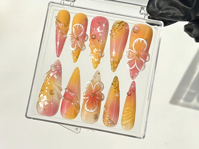 Luxury Floral Hand-Painted Press On Nails Tropical Flower Fake nails| Floral Fantasy Nail Art Boho Chic Style Acrylic Nails