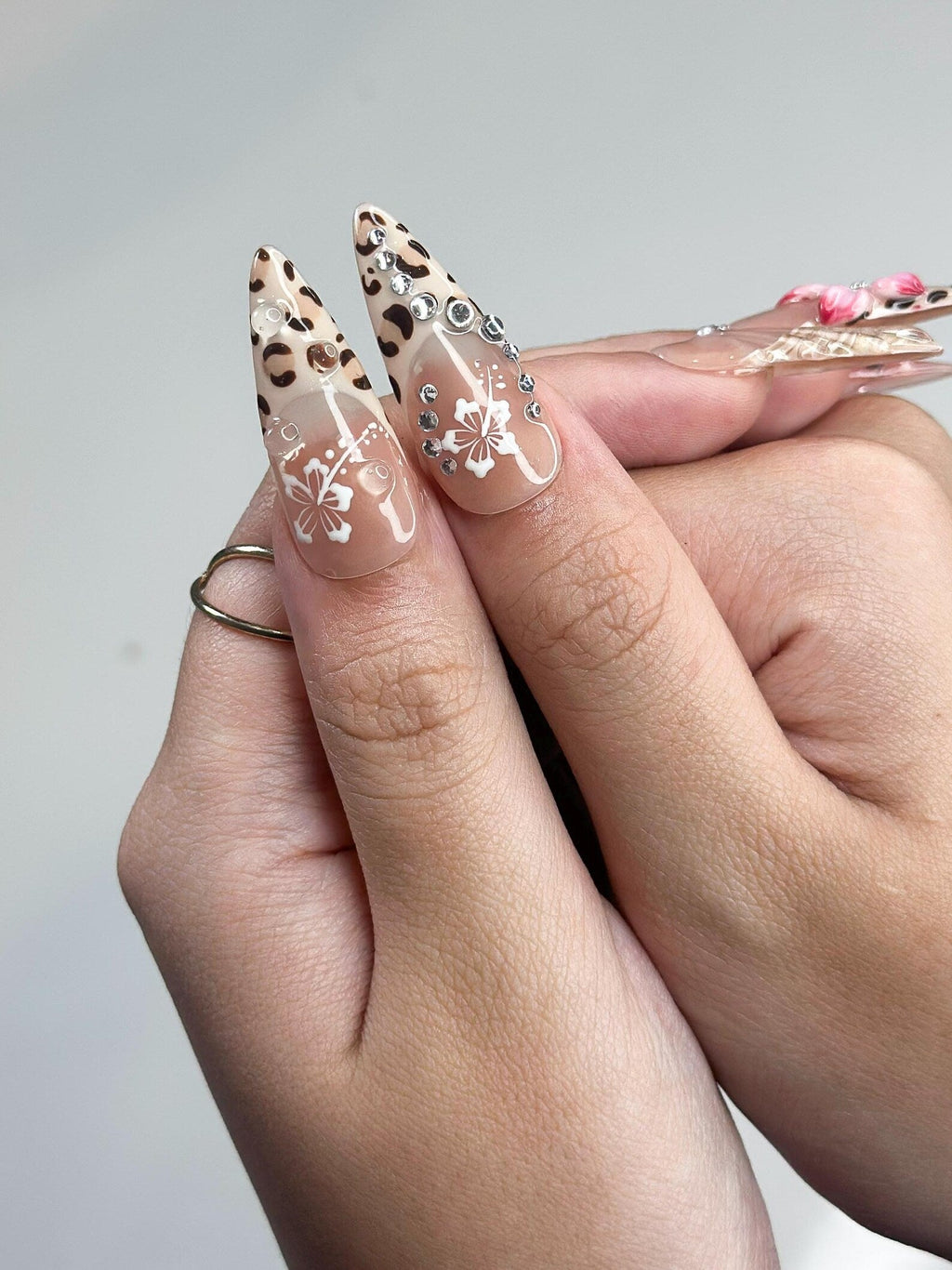 3D Hibiscus Flower & Tropical Muse Nails, Ethereal Goddess Press Ons, Luxury Seashell