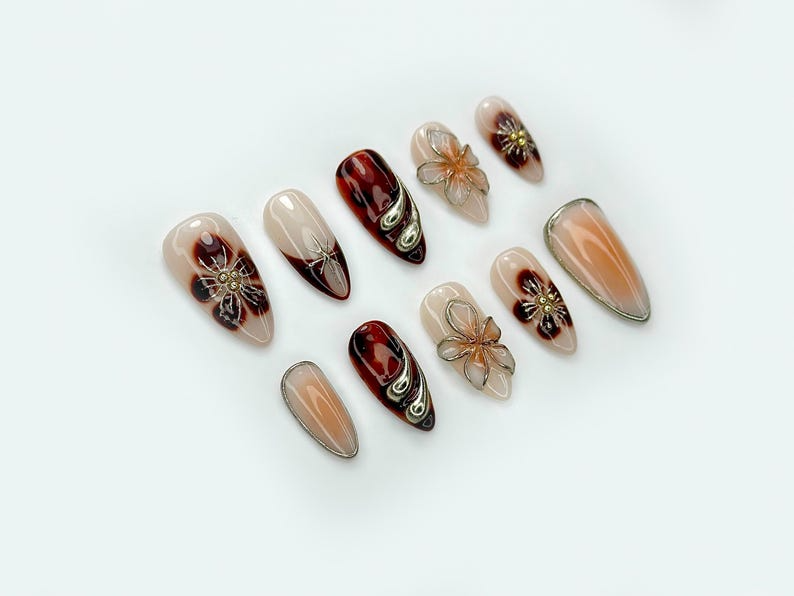 Autumn Tortoiseshell Blossom Press On Nails Brown Nude Gradient Nail Art 3D Floral & Metallic Accents Elegant Long Nail Set