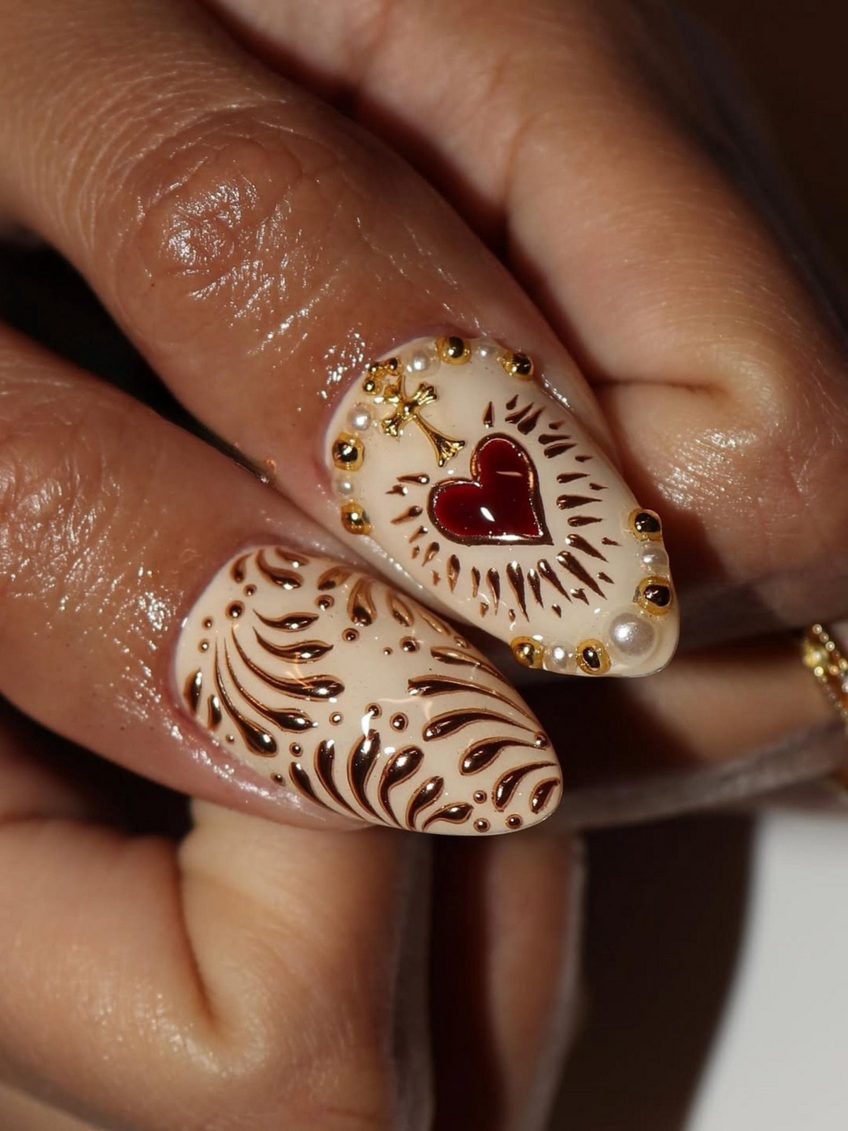 Nail Tabs for Press On Nails – Golden Heart Baroque Press On Nails Valentine Nails Ivory Blush French Tips