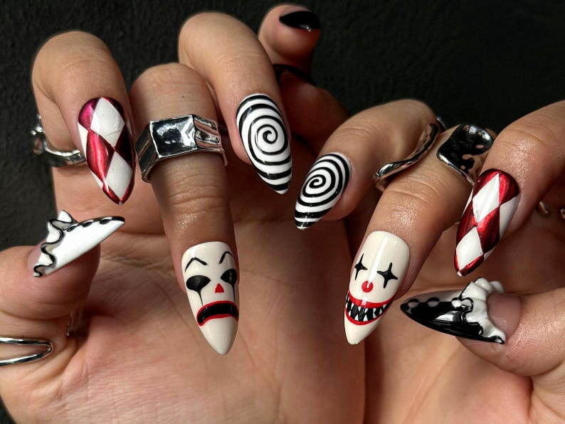 Creepy Clown Carnival Press On Nails, Horror-Inspired Clown Nail Art, Spooky Halloween