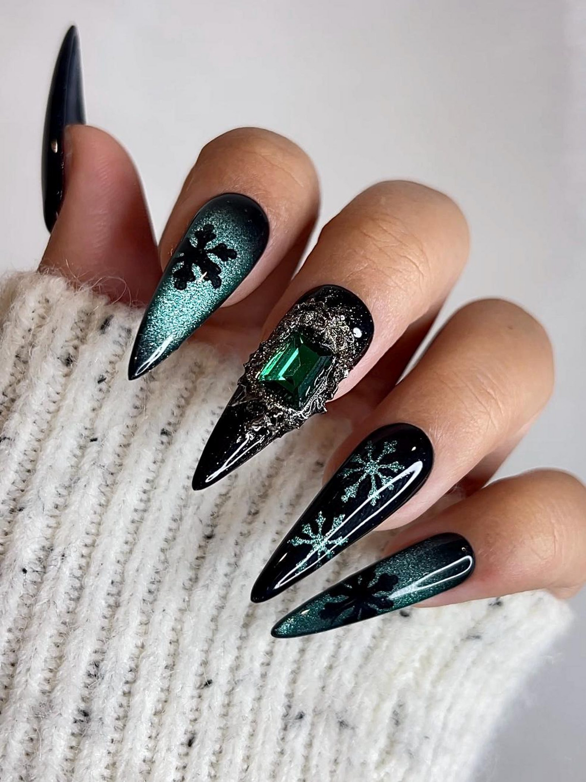 Emerald Snowflake Christmas Press On Nails Black Green Winter Nails Luxe Holiday Nail Art Stiletto Press Ons Winter Set