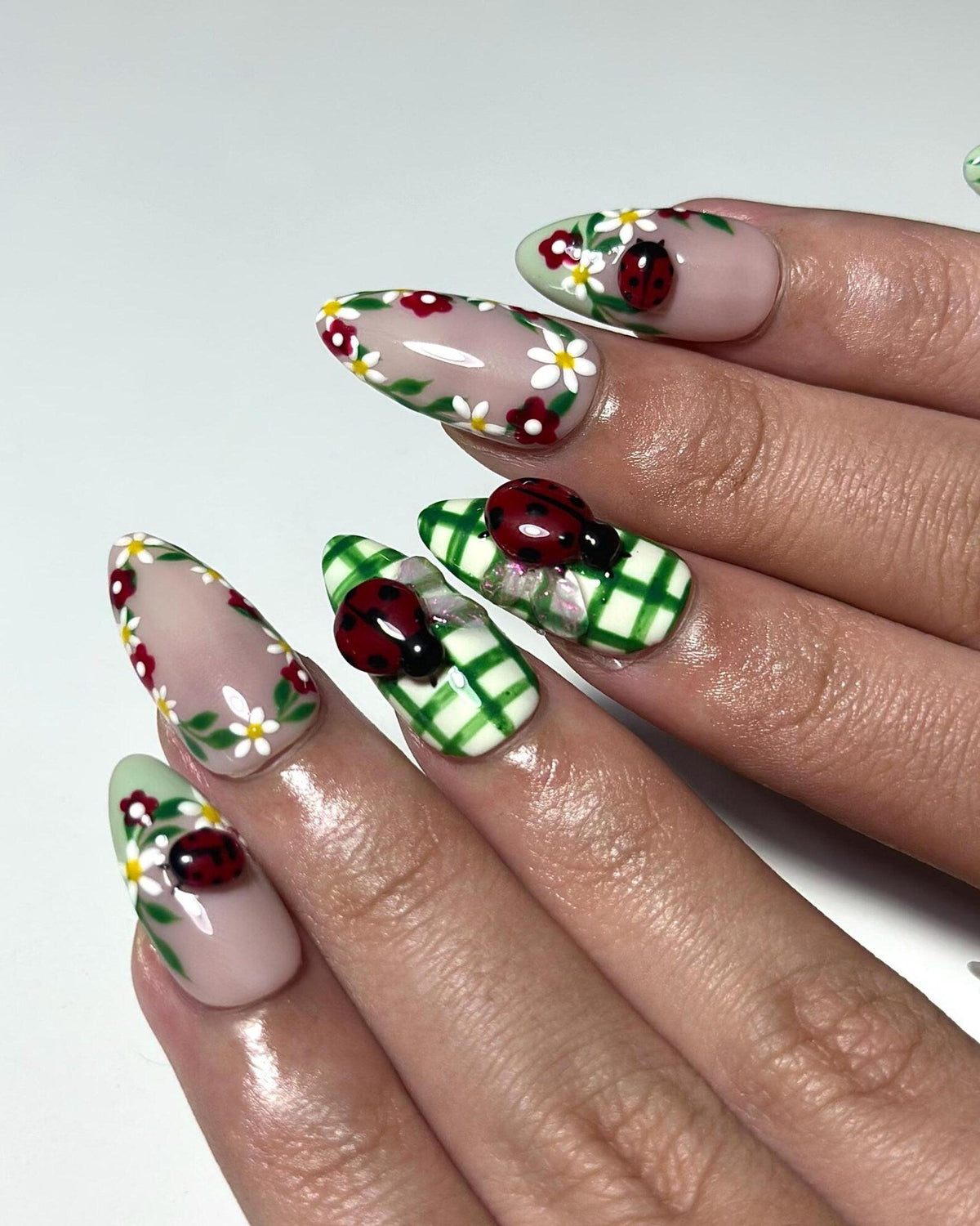 Cottagecore Daisy Ladybug Nails Spring Gingham Press On Nails Cute Picnic Nail Art Green