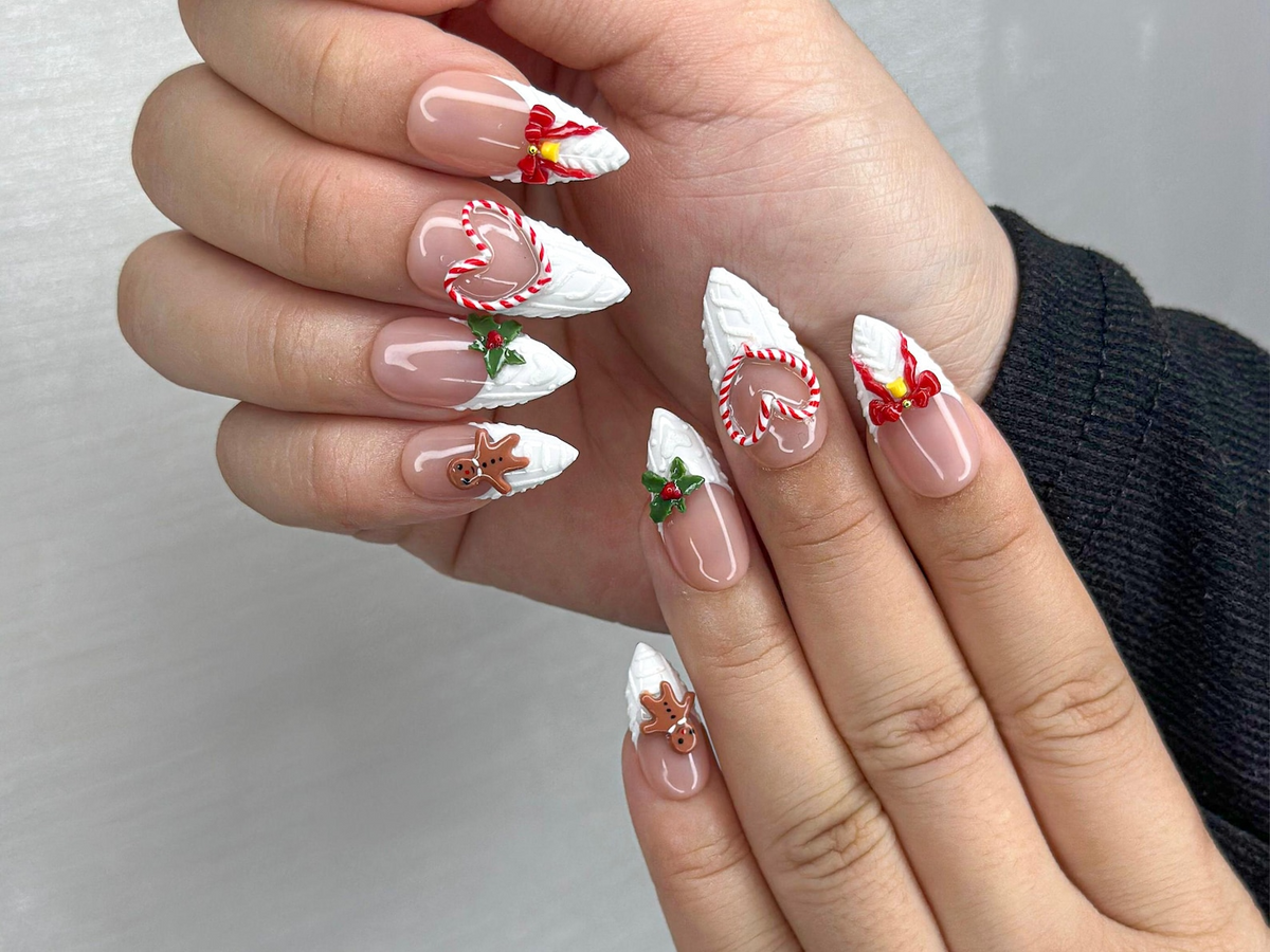 Winter Wonderland Press On Nails For Christmas 3D Christmas Cookie Nail Art Red White Holiday Nails Gingerbread & Bow Press Ons