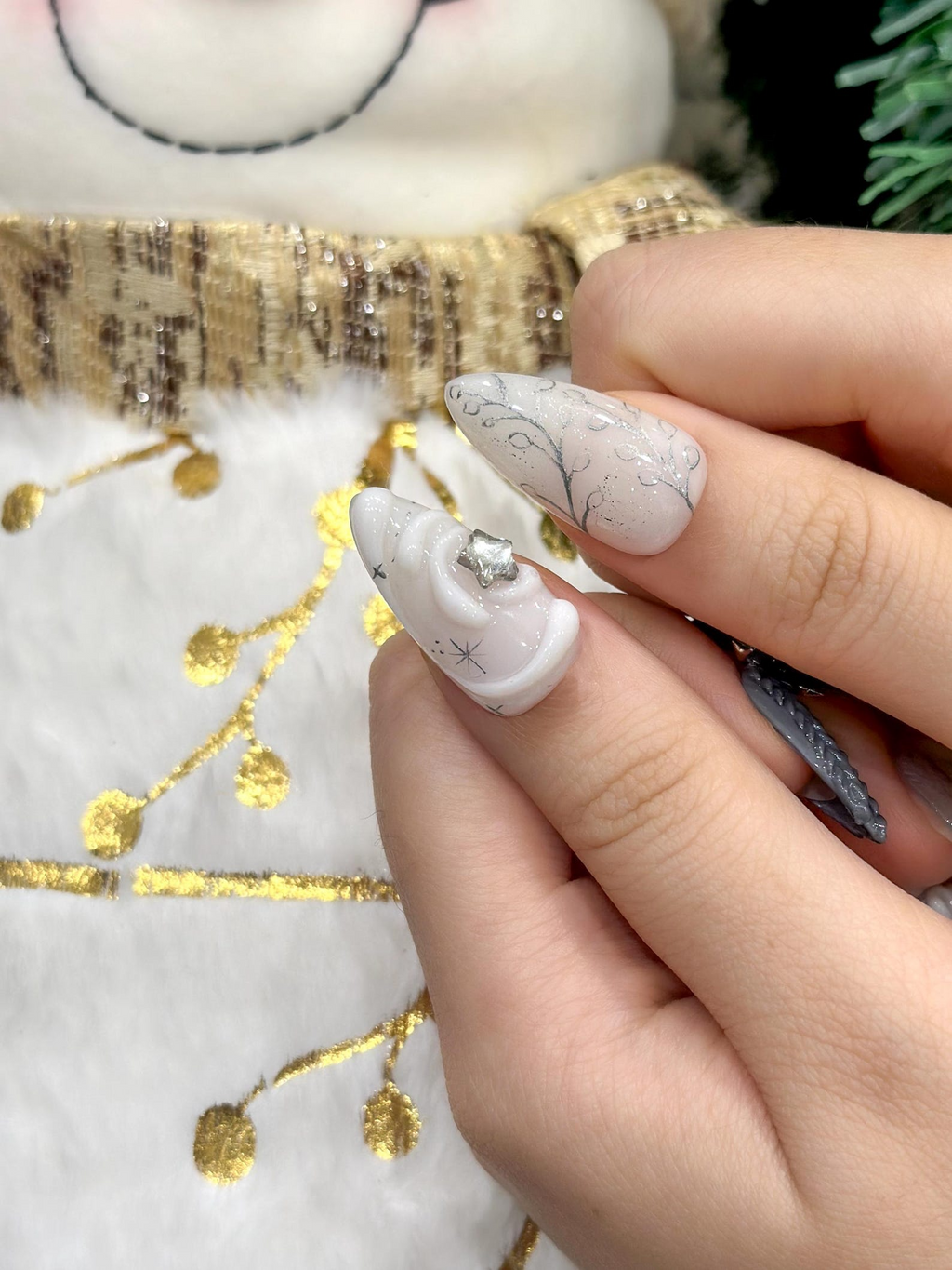 Silver Winter Stars Press On Nails Elegant Winter Flower Nail Art Grey Glitter Winter Nails Frosty Holiday Press Ons
