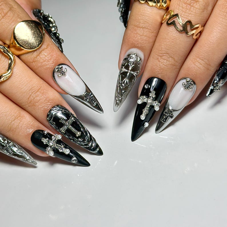 Black Gothic Press On Nails Dark Alternative Nail Art 3D Cross Nail Art with Pearls Punk Fake Nails Punk Rock Press Ons