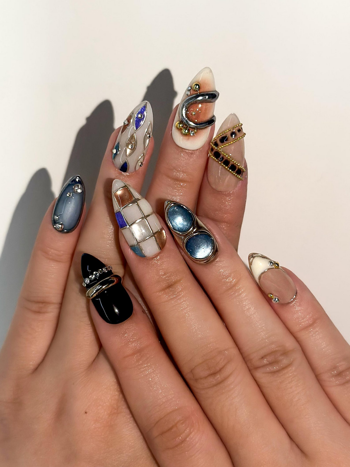 Luxury Blue Silver Press On Nails Nude Gilded Ring Nail Art Nude & Steel Statement Nails