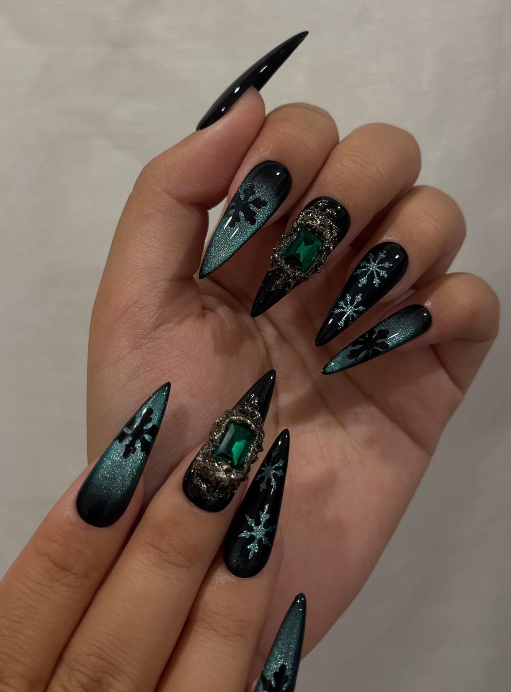 Emerald Snowflake Christmas Press On Nails Black Green Winter Nails Luxe Holiday Nail Art Stiletto Press Ons Winter Set