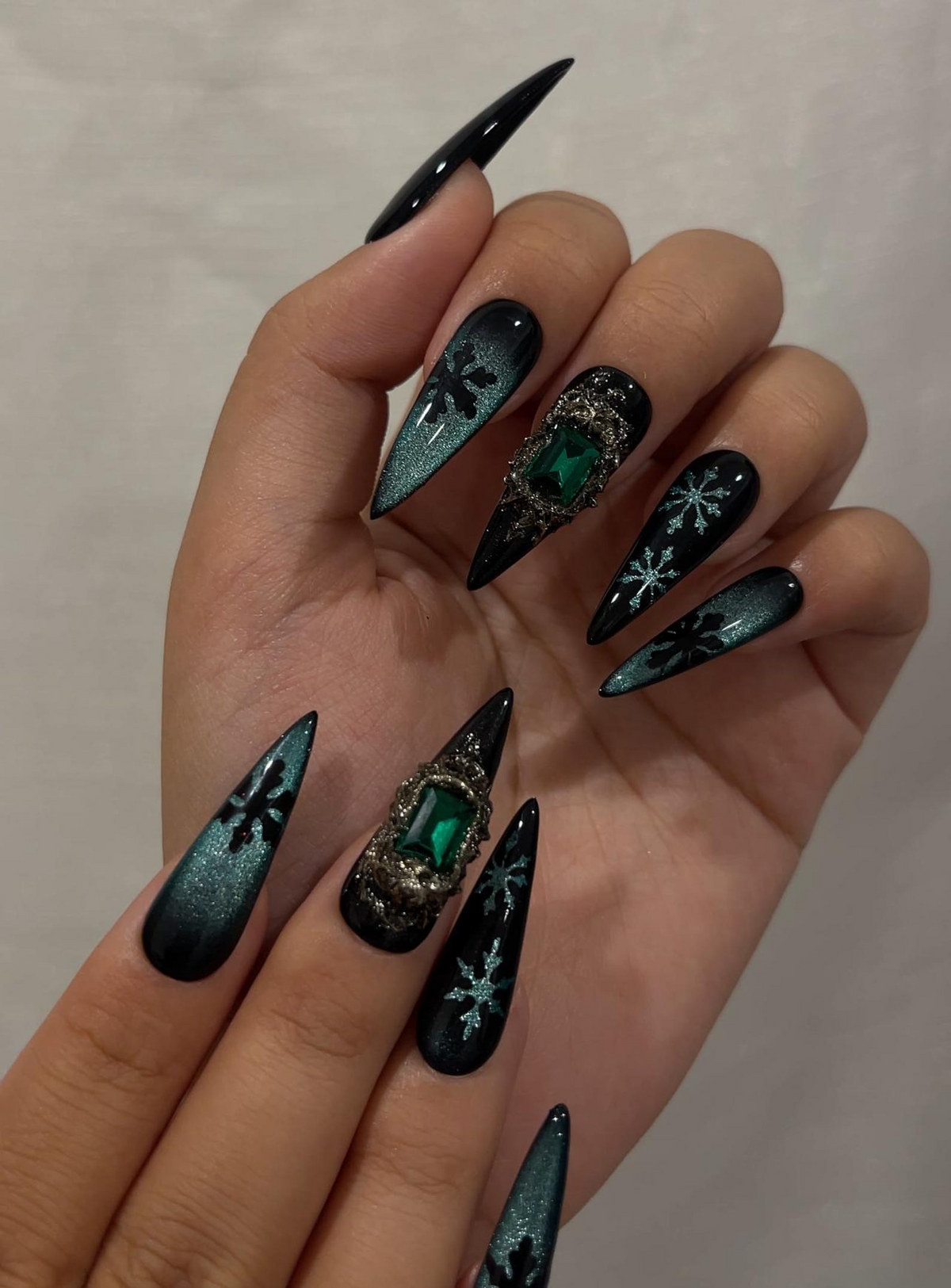 Emerald Snowflake Christmas Press On Nails Black Green Winter Nails Luxe Holiday Nail Art Stiletto Press Ons Winter Set