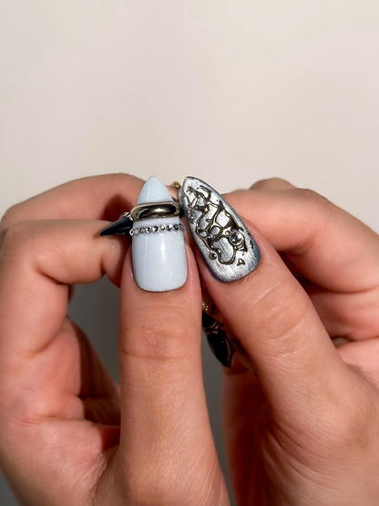 Luxury Blue Silver Press On Nails Nude Gilded Ring Nail Art Nude & Steel Statement Nails