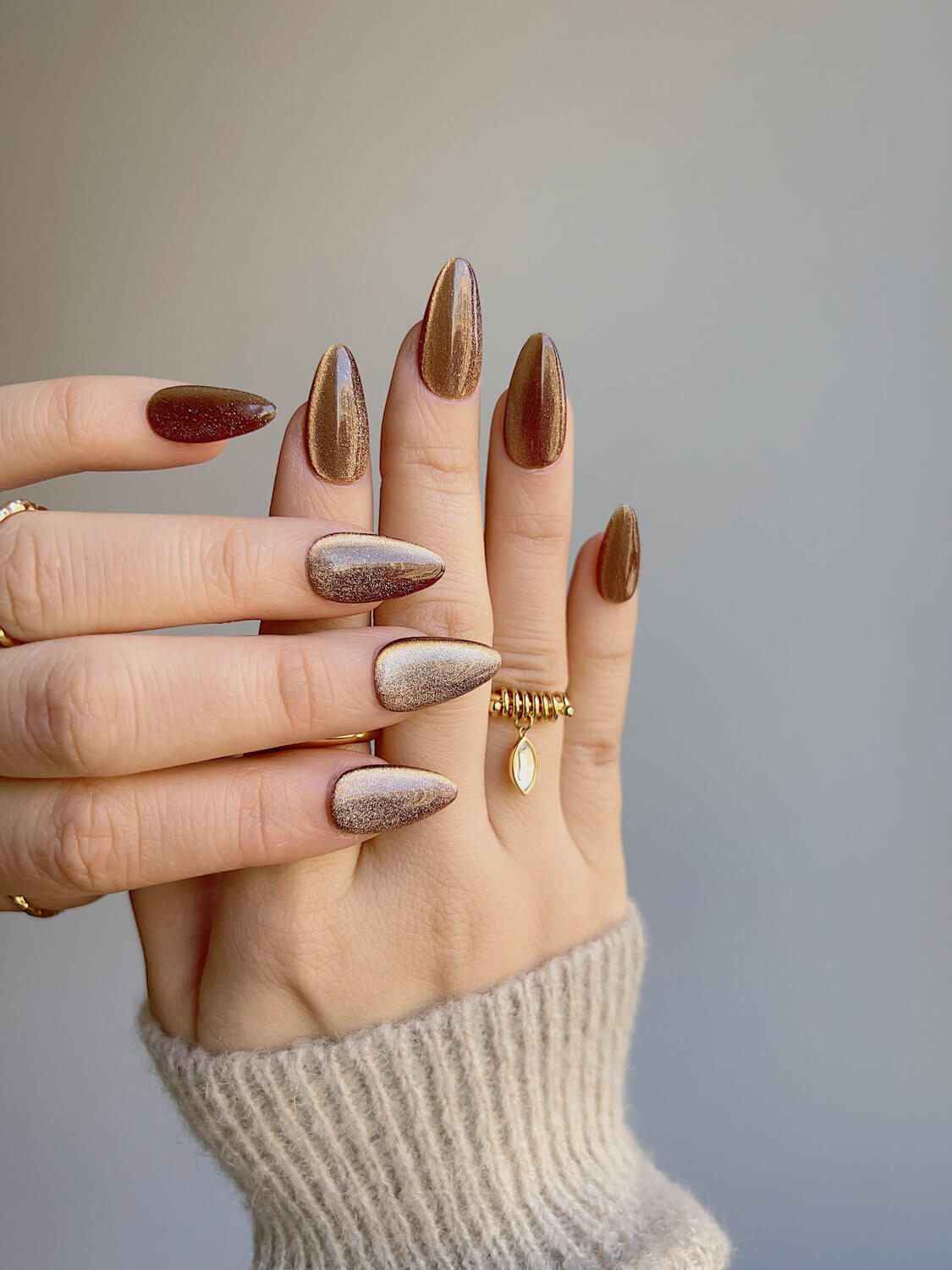Light Brown Color Cat Eye Reusable Press On Nails