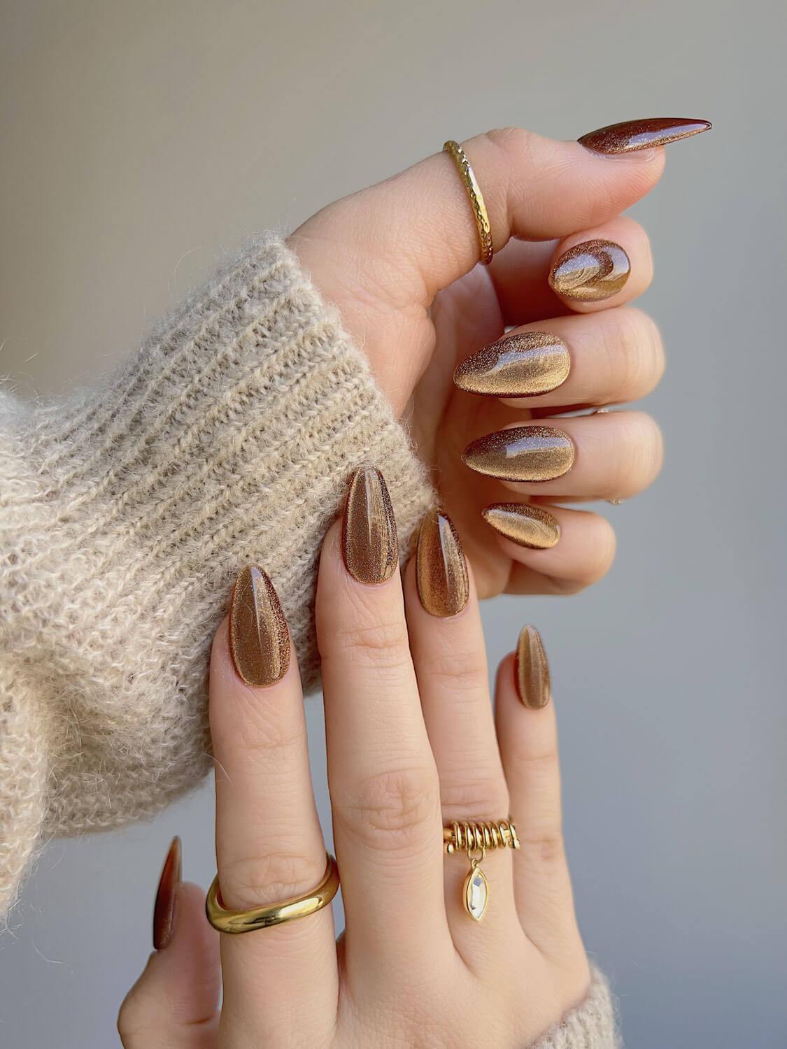 Light Brown Color Cat Eye Reusable Press On Nails