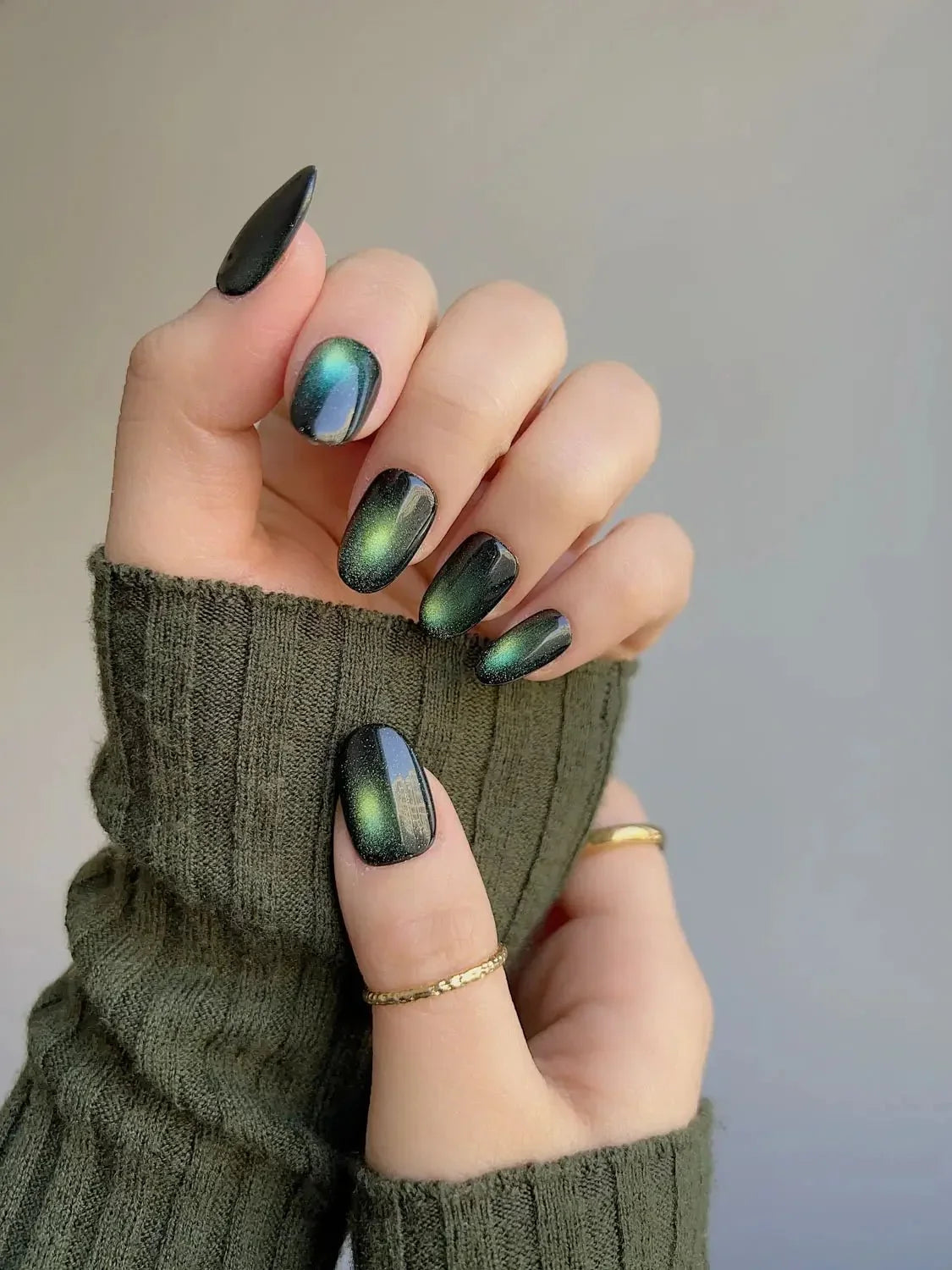 Forest Green Chase Reusable Press On Nails