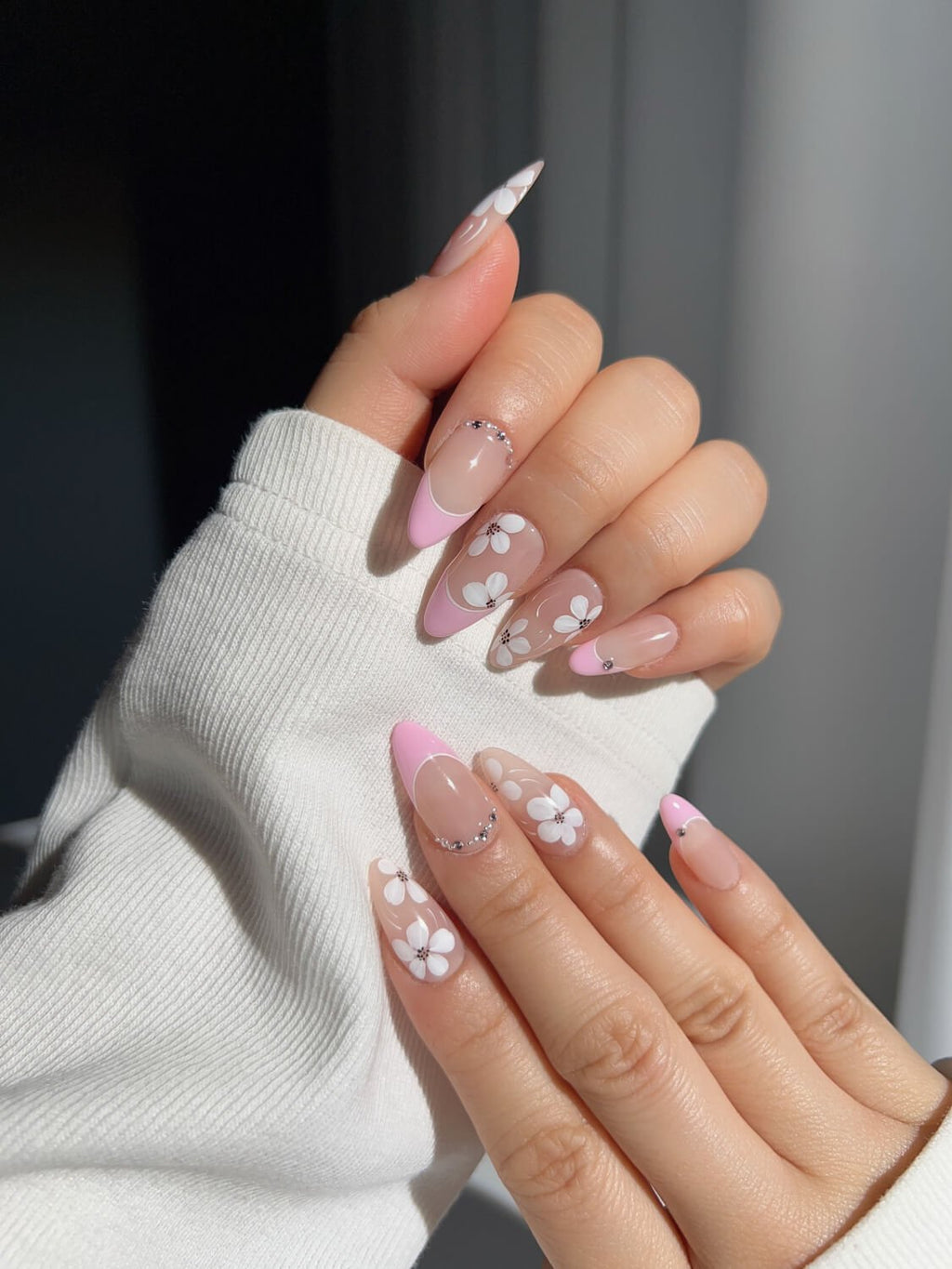 Sakura Fall Reusable Press On Nails
