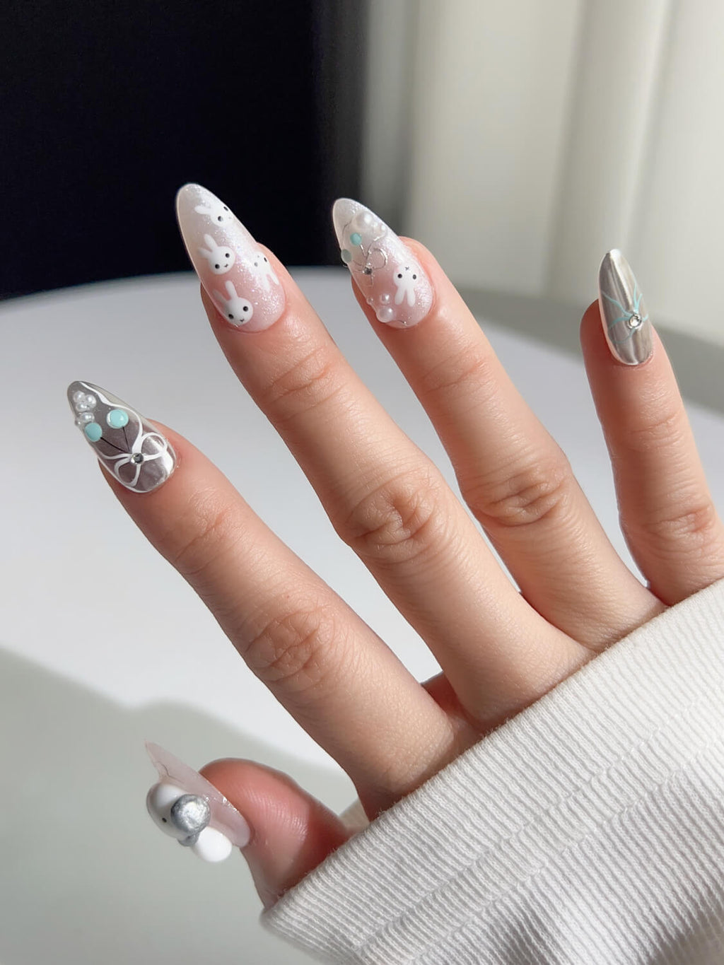 Miffy's Vacay Reusable Press On Nails